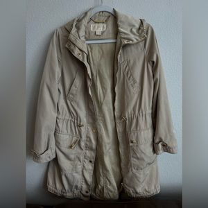 Micheal Kors women’s coat tan/ gold, GREAT CONDITION